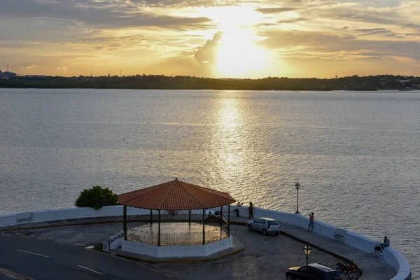 Západ slunce na pobřeží Sao Luis v Brazílii — Stock fotografie