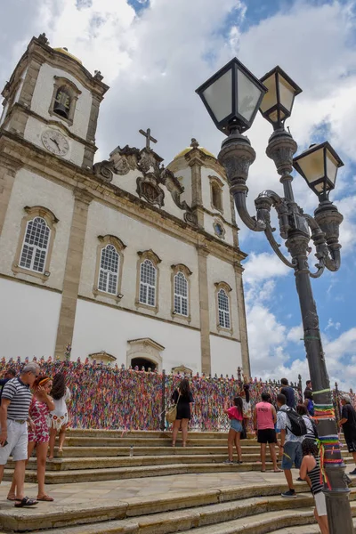 People visiting Bonfim church at Salvador Bahia on Brazil — Stock Photo, Image