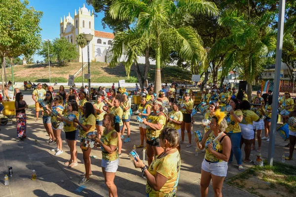 Grupo de música tocando durante el carnaval de Olinda en Brasil — Foto de Stock
