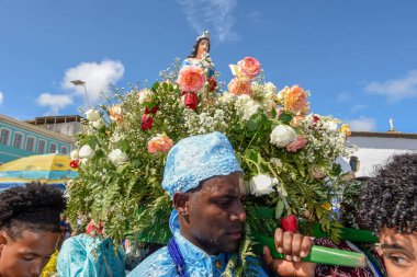 Salvador, Brezilya - 2 Şubat 2019: Brezilya'daki Salvador Bahia'da Yemanja kutlaması sırasında ki insanlar