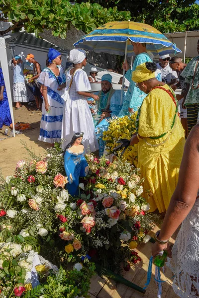 萨尔瓦多 2019年2月2日 在巴西萨尔瓦多巴伊亚庆祝耶曼哈时的人 — 图库照片