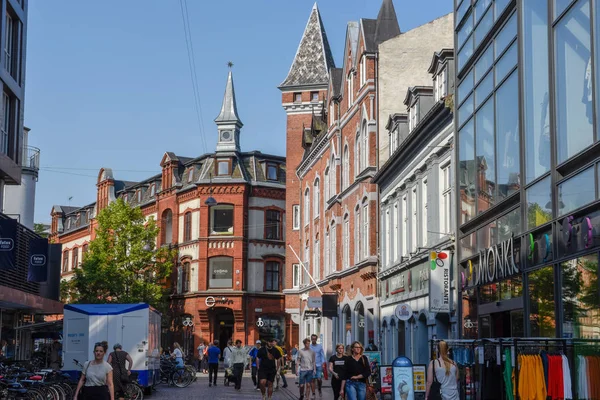 Antigo edifício tradicional em Aarhus, na Dinamarca — Fotografia de Stock