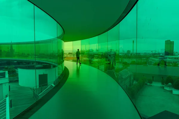 Le panorama arc-en-ciel du musée d'art ARoS à Aarhus au Danemark — Photo