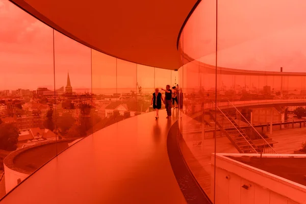 Le panorama arc-en-ciel du musée d'art ARoS à Aarhus au Danemark — Photo