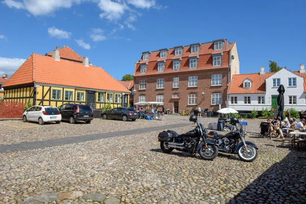 El tradicional pueblo histórico de Ebeltoft en Jutlandia en Denma — Foto de Stock