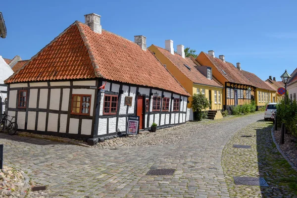 Denma Jutland üzerinde Ebeltoft geleneksel tarihi köy — Stok fotoğraf