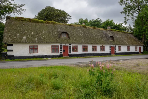 Casa en el tradicional pueblo histórico de Ribe en Jutlandia en — Foto de Stock