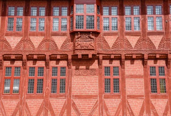 Detalle de una casa histórica tradicional en Odense en Dinamarca — Foto de Stock