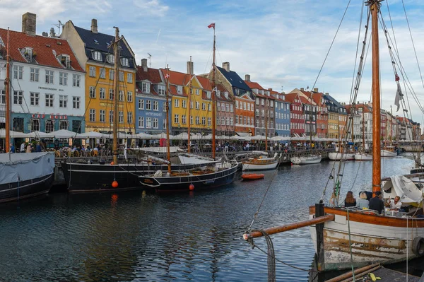 Danimarka'da Kopenhag'da Nyhavn kanalı — Stok fotoğraf