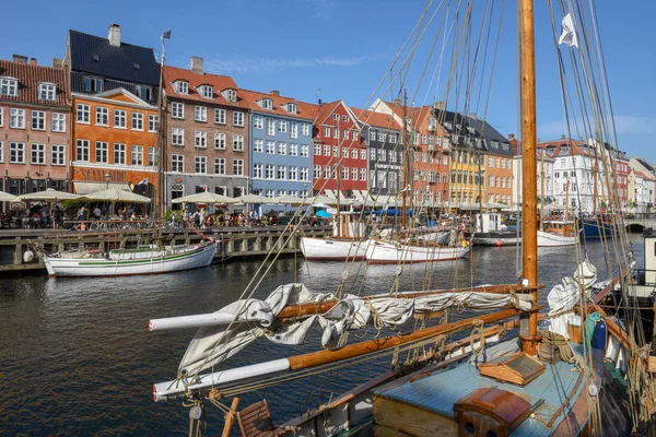 El canal Nyhavn en Copenhague en Dinamarca —  Fotos de Stock