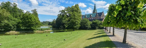 The castle of Frederiksborg at Hillerod, Denmark — Stock Photo, Image