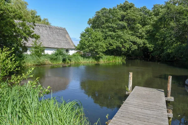 Traditional rural farm on the countryside of Esrum in Denmark — Stock Photo, Image