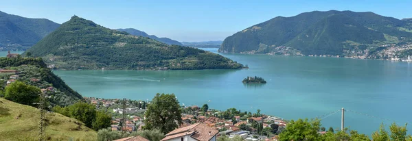 Widok na jezioro Iseo na Lombardii, Włochy — Zdjęcie stockowe
