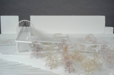 Bir bridg mimari sunumu için site çevreleyen model