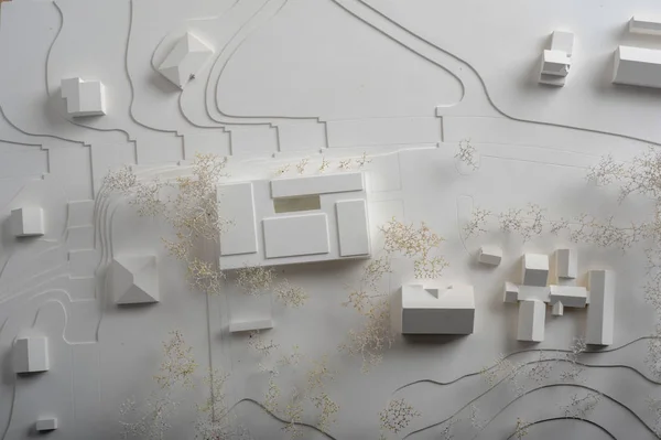 Окружающая площадь модель для архитектурной презентации здания — стоковое фото