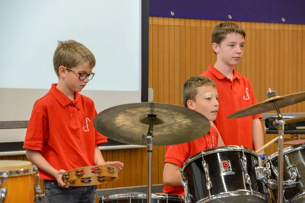 Concert donné par des jeunes à Montagnola en Suisse — Photo