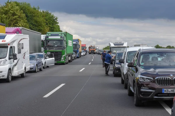 Coda d'auto per incidente in autostrada a Kassel in Germania — Foto Stock