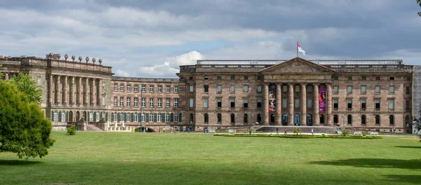 Schloss bergpark wilhelmshöhe in kassel auf deutschland — Stockfoto