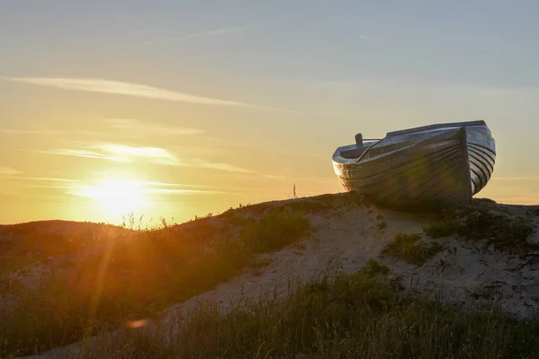 Zonsondergang aan het strand van Gilleleje in Denemarken — Stockfoto