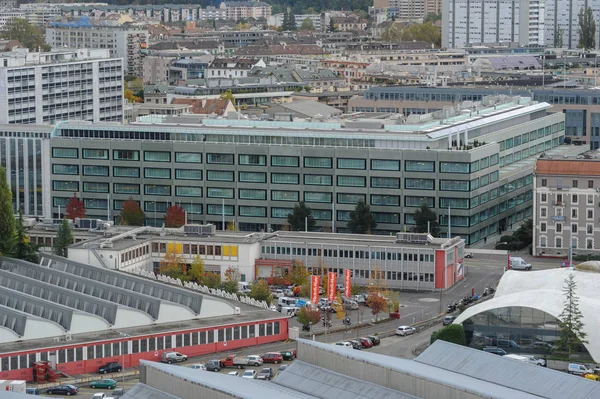 El horizonte moderno de Ginebra en Suiza — Foto de Stock