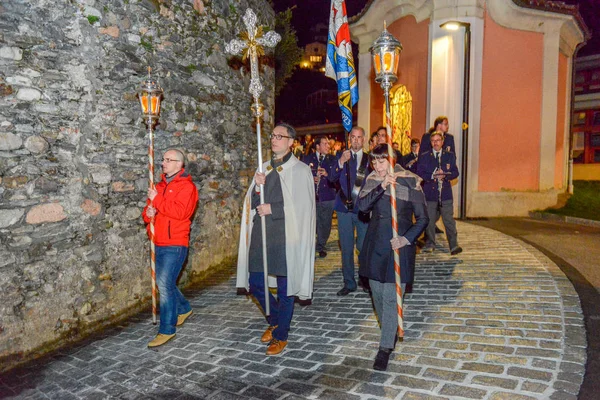 Katolikus felvonulás a svájci Agnóban — Stock Fotó