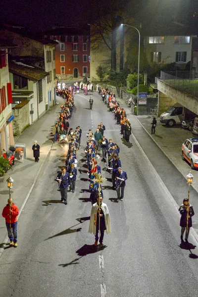 Procesión católica en Agno en Suiza — Foto de Stock