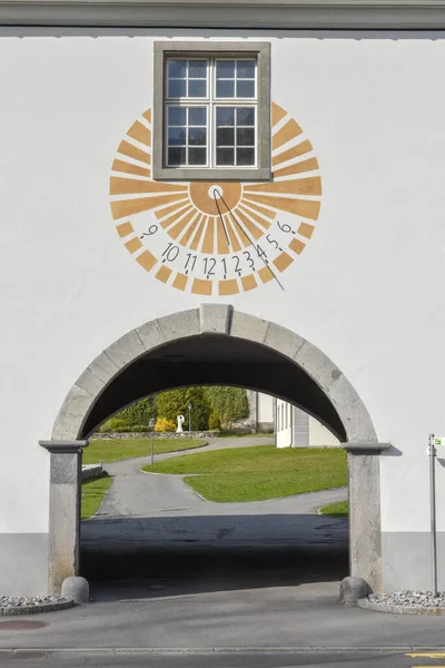 Ηλιακό Ρολόι Του Μοναστηριού Στο Engelberg Στις Ελβετικές Άλπεις — Φωτογραφία Αρχείου