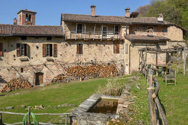 Casetta Rurale Torello Vicino Carona Sulle Alpi Svizzere — Foto Stock