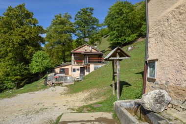İsviçre Alplerinde Lugano 'nun üzerinden Bolla Dağı