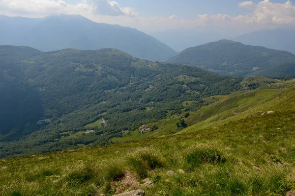 Widok Gola Lango Dolinie Capriasca Alpach Szwajcarskich — Zdjęcie stockowe
