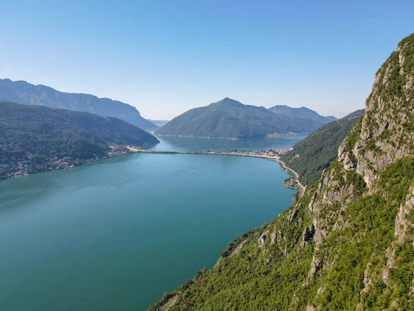 Areal Uitzicht Het Meer Van Lugano Met Dam Snelweg Berg — Stockfoto