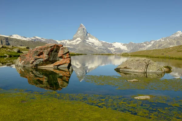 Lake Stellisee Och Montera Matterhorn Vid Zermatt Schweiziska Alperna — Stockfoto