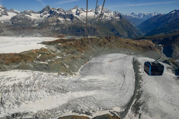 Funivia Montare Piccolo Cervino Zermatt Sulle Alpi Svizzere — Foto Stock