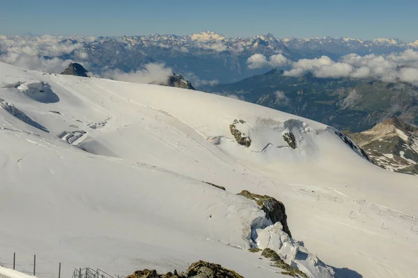 Lyžařské Sjezdovky Hoře Matterhorn Nad Zermatt Švýcarských Alpách — Stock fotografie