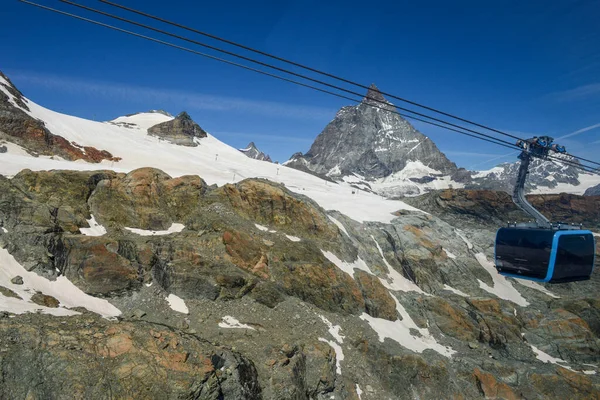 Sviçre Alplerinde Zermatt Üzerine Küçük Matterhorn Monte Etmek Için Kablo — Stok fotoğraf