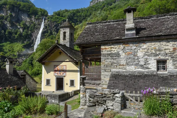 Pueblo Foroglio Valle Bavona Parte Italiana Suiza — Foto de Stock