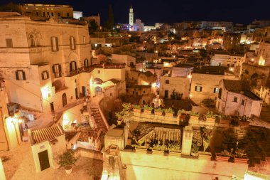Matera 'nın İtalya' daki gece manzarası, Unesco dünya mirası
