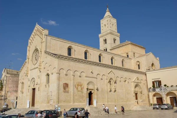 Matera Italië September 2020 Mensen Die Voor Kathedraal Van Matera — Stockfoto