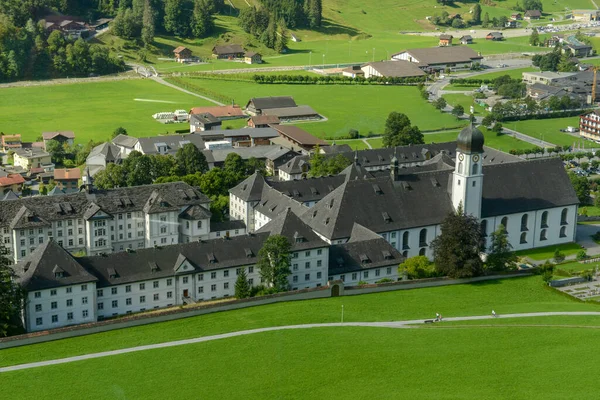 Convento Beneditino Engelberg Sobre Alpes Suíços — Fotografia de Stock