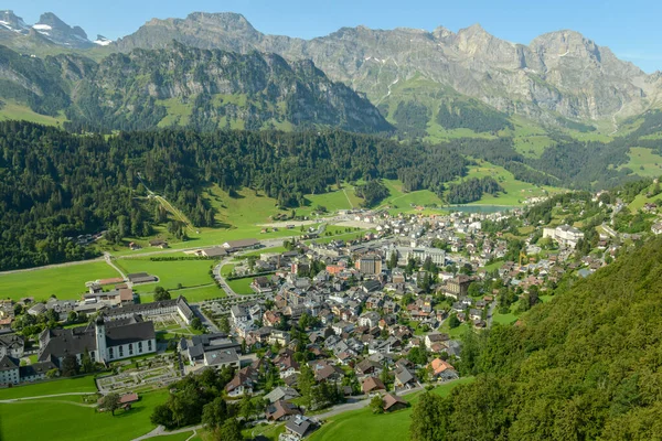 Das Dorf Engelberg Den Schweizer Alpen — Stockfoto