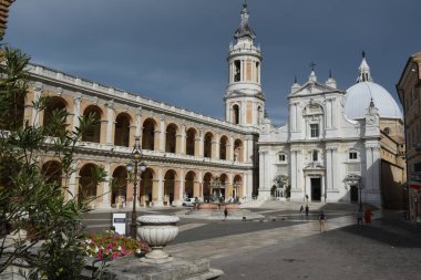 Loreto, İtalya - 22 Eylül 2020: İtalya 'da Marche Loreto' da Madonna 'nın Sığınağı