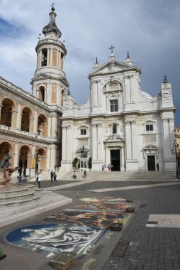 Loreto, İtalya - 22 Eylül 2020: İtalya 'da Marche Loreto' da Madonna 'nın Sığınağı