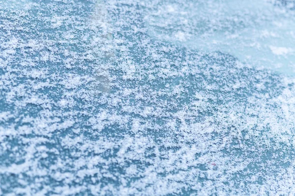 Schnee Auf Der Motorhaube Des Autos Makro Aus Nächster Nähe — Stockfoto