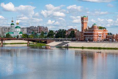 Görünüm Flaman tarzı Ortaçağ Kalesi ve diğer cephe dekorasyon. Şehir Yoshkar-Ola City, Rusya Federasyonu.
