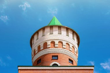 Restorasyon sonra Avrupa tarzı Saat Kulesi. Yoshkar-ola City, Rusya Federasyonu merkezinde Rus Saat Kulesi.
