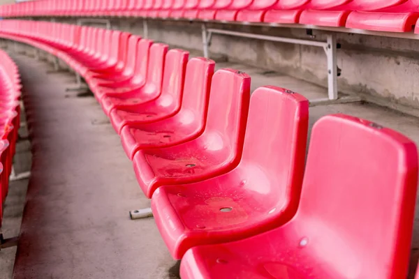 Rode Stadion Zitplaatsen Regen Voetbal Voetbal Honkbal Stadion Tribune Zonder — Stockfoto