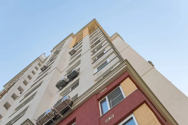 Nouveau Bâtiment Grande Hauteur Avec Climatiseurs Sur Façade Style Appartements — Photo