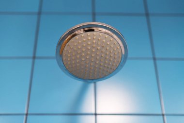 Duş başlığı. Su kaynağı kapalı