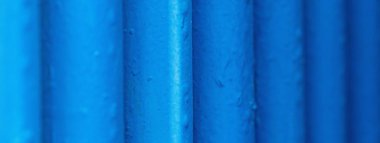 Bir sürü eski mavi boru. Farklı endüstri yollarında kullanılan boru hattı: g