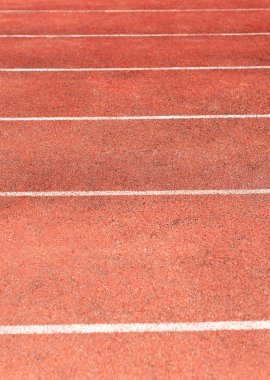 Koşu ve atletizm müsabakaları için stadyum pisti. Yeni synthe
